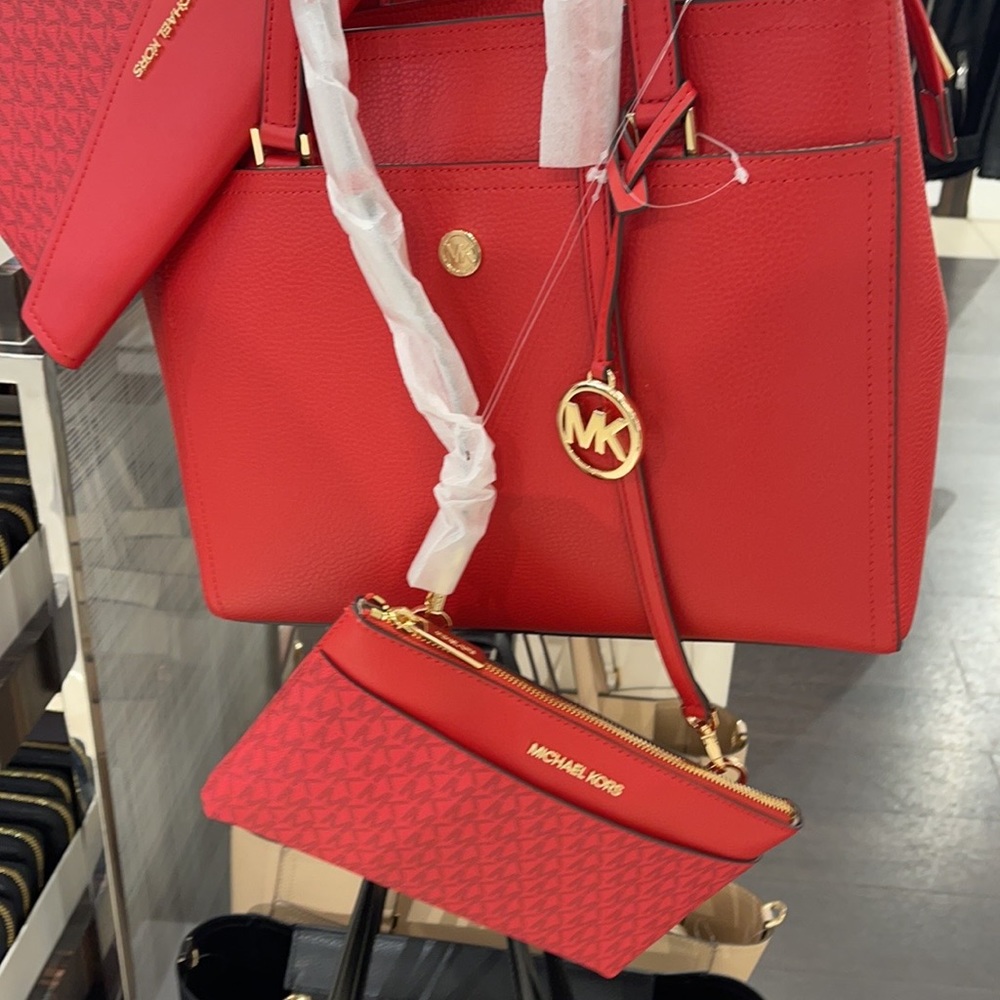 Michael Kors Maisie Large Pebbled Leather 3-in-1 Tote Bag - Picture 12 of 16